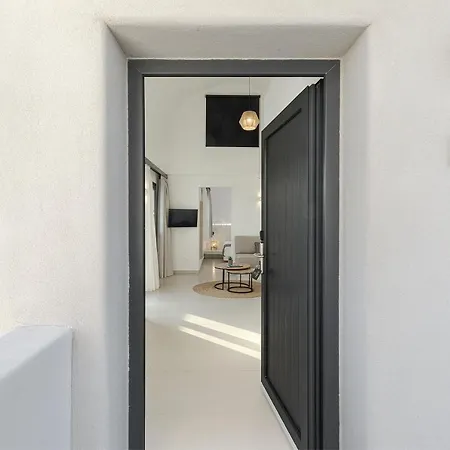 Onyx & 3* Karterados (Santorini)