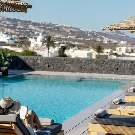 Onyx & 3* Karterados (Santorini)