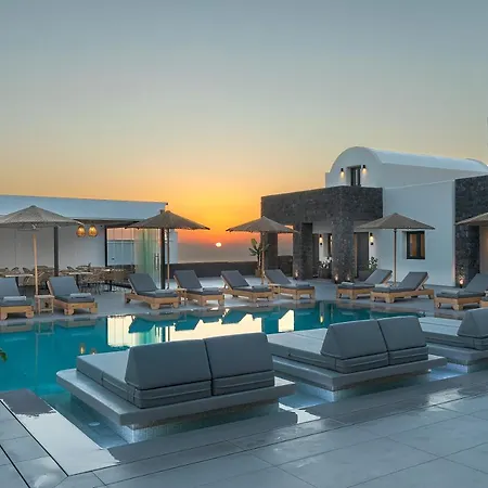 Onyx & Hotel Karterados (Santorini)