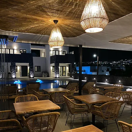 Onyx & Hotel Karterados (Santorini)