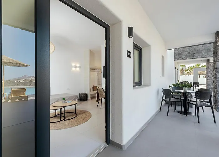 Onyx & Hotel Karterados (Santorini)