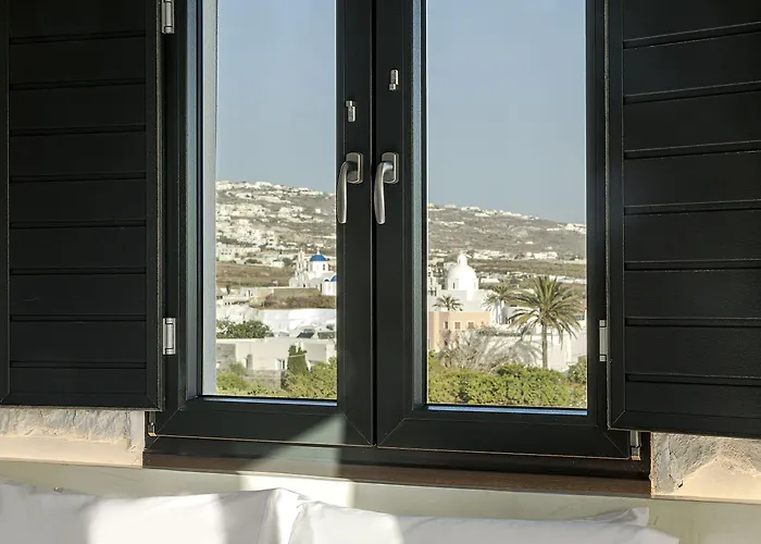 Onyx & Hotel Karterados (Santorini)