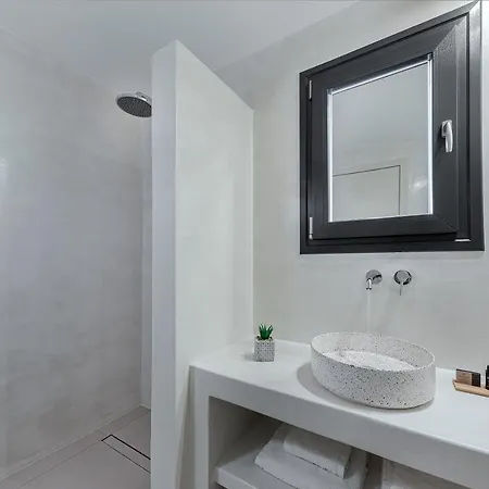 Onyx Hotel&suites 3* Karterados (Santorini)