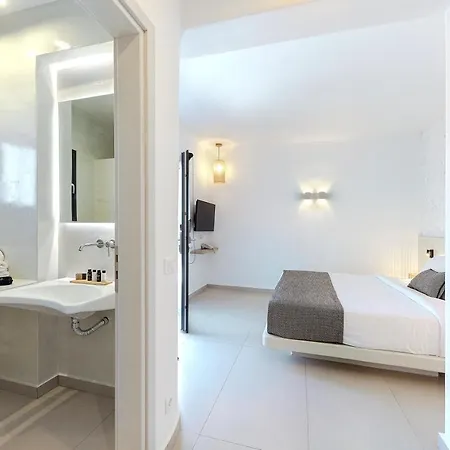 Onyx & Hotel Karterados (Santorini)