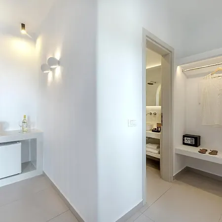 Onyx Hotel&suites Karterados (Santorini)