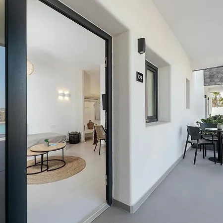 Onyx & Hotel Karterados (Santorini)