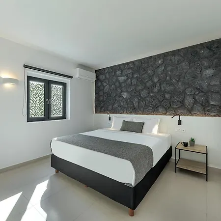 Onyx & Hotel 3*