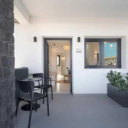 Onyx Hotel&suites Karterados (Santorini)